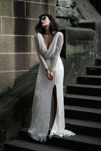 moira+hughes+v+neck+wedding+dresses+sydney (1).jpg