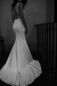 bw+anya+back+moira+hughes+fitted+wedding+dress.jpg
