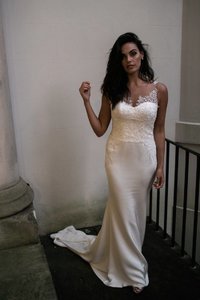 anya+front+moira+hughes+couture+wedding+dress+sydney.jpg