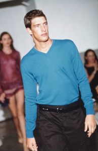 599fb7e834d2e_HelmutLangSpringSummer2000MilanFashionWeek.thumb.JPG.8632c5cf7b0a609eff4a3d8ccae9eb46.JPG