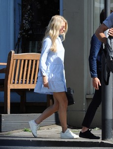     lmoss260817BZNImage9.jpg