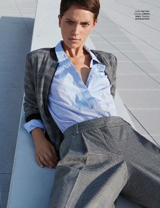 Elle France - 1 Septembre 2017-page-012.jpg