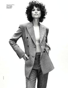 Elle France - 1 Septembre 2017-page-006.jpg