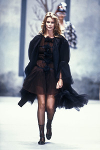 5_chanel-hc-fw-1991-6_html.thumb.JPEG.f7e60fdeb14abb632be4933205848b75.JPEG