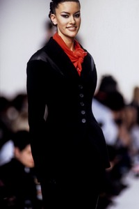 5_jin-abe-fw-1992-6_html.thumb.JPEG.0c61f8abe49b4a479d92457195f8993a.JPEG