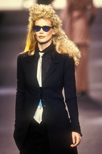 5_karl-lagerfeld-fw-1994-6_html.thumb.JPEG.640a93f2078eced6df7d2b2c10d9ed02.JPEG