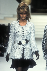 6_chanel-hc-ss-1994-7_html.thumb.JPEG.719ff2aeba8ff37917f844eda49e52bc.JPEG