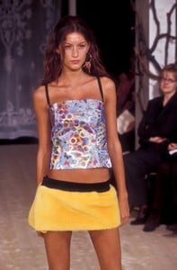 6_dolce-gabbana-fw-1999-7_html.thumb.JPEG.f9eb0b55734e3df07a7fc795cf2e641a.JPEG