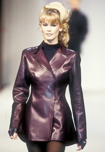 6_herve-leger-fw-1994-7_html.thumb.JPEG.1eb2c02fe898b73aa86c20ad1b248b60.JPEG