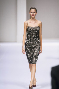 6_max-mara-ss-1998-7_html.thumb.JPEG.fd469190af695257a283b9db1336e733.JPEG