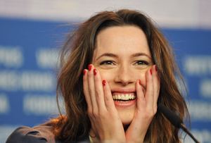 91580_rebecca_hall_p.thumb.jpg.faf02d2d33d364e5ec080d846bead9e7.jpg