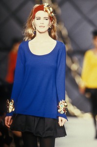 9_chanel-fw-1990-10_html.thumb.JPEG.3d2b550971d11bd48161ca592f511b3e.JPEG