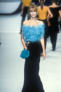 9_christian-dior-fw-1996-10_html.thumb.JPEG.ecb345b8e275c857bce164b9529985b6.JPEG