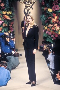 9_ysl-hc-fw-1996-10_html.thumb.JPEG.a00b8e66ed75fd9a3a2bc75a16bf2286.JPEG