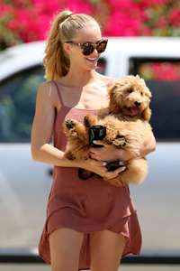 Abby-Champion-walks-her-dog-in-LA--11.jpg