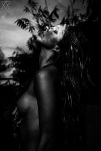 Amanda_by_Kesler_Tran_Darkroom_Arsenic_Magazine-02.thumb.jpg.9913ec7b545d7538e6f5b479926d84df.jpg