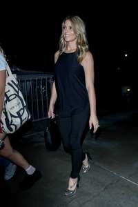 Ashley-Greene--Arrives-for-the-Ed-Sheeran-concert--05.jpg