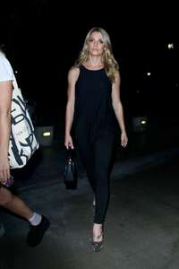 Ashley-Greene--Arrives-for-the-Ed-Sheeran-concert--14.jpg