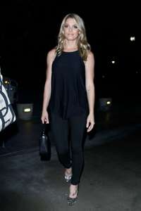 Ashley-Greene--Arrives-for-the-Ed-Sheeran-concert--21.jpg