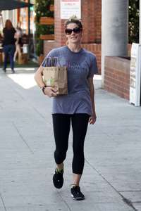 Ashley-Greene-at-Kreation-Organic-Juicery--09.jpg