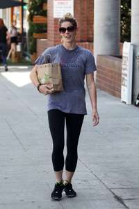 Ashley-Greene-at-Kreation-Organic-Juicery--36.jpg