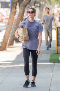 Ashley-Greene-at-Kreation-Organic-Juicery--46.jpg