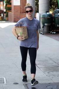 Ashley-Greene-at-Kreation-Organic-Juicery--49.jpg