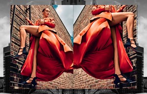 Bella-Hadid-Harpers-Bazaar-China-September-2017-Cover-Photoshoot09.thumb.jpg.9eb479208e9d0bac95deceb17fe00de9.jpg