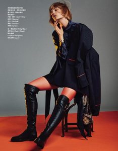 Caroline-Brasch-Nielsen-by-Dan-Beleiu-for-Vogue-Taiwan-August-2017-5-760x974.thumb.jpg.583016cab25e6ae2625bdcbcc7a56fe4.jpg