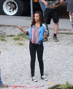 Dania-Ramirez-on-the-set-of-Once-Upon-a-Time--06.jpg