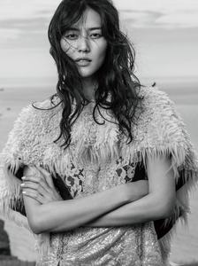 EDS_ELLE_CHINA_SEPT17_LIU13.jpg