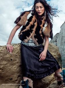 EDS_ELLE_CHINA_SEPT17_LIU2.jpg