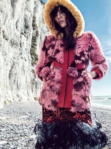 EDS_ELLE_CHINA_SEPT17_LIU6.jpg