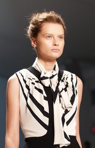Elena_Melnik_crop.thumb.jpg.b43cb53e86d866bc63c50fb5d3ea6c4a.jpg