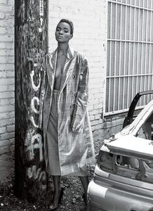 Fashion-Canada-September-2017-3-746x1024.thumb.jpg.aba4ab6777cc9de97b9bea313d6160bf.jpg