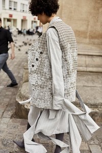 Harpers-Bazaar-Russia-September-2017-Marine-Gaudin-by-Agata-Pospieszynska-1-2.thumb.jpg.b068a6468bdc51f721327213b1d209d9.jpg