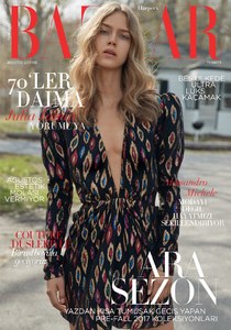 Harpers-Bazaar-Turkey-August-2017-Julia-Jamin-by-David-Roemer-1.thumb.jpg.c94e8650c5a629e3a5c23da80493af18.jpg