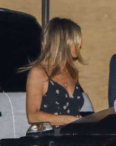 Jennifer-Aniston-at-Nobu-in-LA--11.thumb.jpg.e9ef799fcd6c1f235e00cdd7c90752ea.jpg