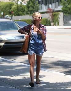 Julianne-Hough-at-LAX-Airport--13.jpg