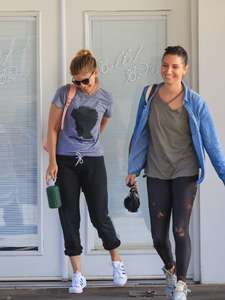 Kate-Mara-Leaves-Ballet-Bodies-Studio--12.jpg