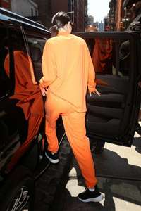 Kendall-Jenner-in-Orange-Leaving-her-hotel--07.jpg