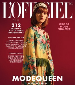 LOfficiel-Netherlands-September-2017-Peyton-Knight-Guy-Lowndes-1.thumb.jpg.a9a8e39d0a0bc4bf29d6d4e45f1fc291.jpg