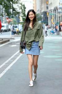 Liu-Wen--Arrives-at-2017-Victorias-Secret-Fashion-Show-Casting--10.jpg