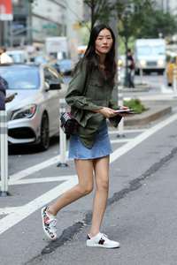 Liu-Wen--Arrives-at-2017-Victorias-Secret-Fashion-Show-Casting--11.jpg