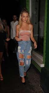 Lottie-Moss-in-Ripprd-Jeans--02.jpg
