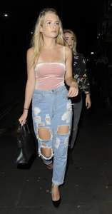 Lottie-Moss-in-Ripprd-Jeans--27.jpg