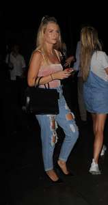 Lottie-Moss-in-Ripprd-Jeans--46.jpg