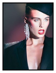 Madison-Headrick-by-David-Sims-for-Vogue-Paris-September-2017-3-760x985.thumb.jpg.b303d7be1c6f9b73406f351c8ccbecb7.jpg