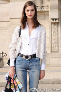 Manon-Leloup-13.thumb.jpg.a5a34b41aca076565a040e1f5e910b94.jpg