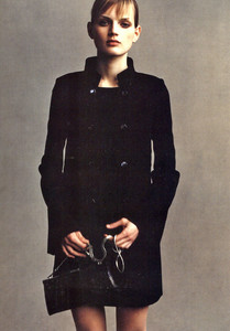Meisel_Vogue_Italia_February_1996_02.thumb.jpg.0fc853f4813e93019777d03f05f13c36.jpg